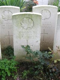 Canada Cemetery Tilloy Les Cambrai - Quance, A T